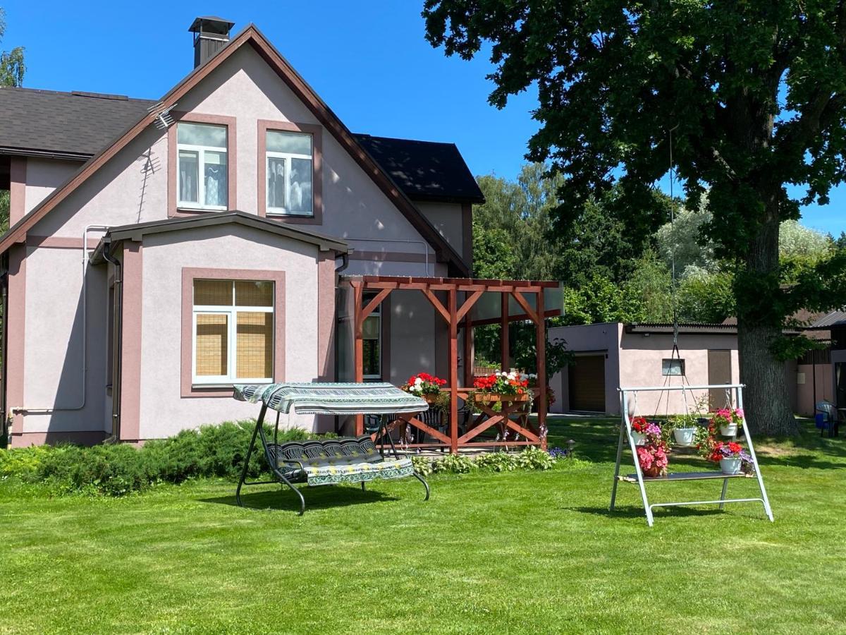 Kronenberga Street Holiday home *